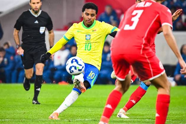 FOOTBALL: BRESIL - TUNISIE Baptiste AUTISSIER MAXPPP - Villeneuve-d Ascq 18 11 2025 Baptiste AUTISSIER Maxppp Lille ; 18 11 2025 ; Rodrygo lors du match Bresil vs Tunisie match preparatif pour la CAN 2025 a Lille le 18 novembre 2025. Villeneuve-d Ascq Villeneuve-d Ascq Haut de France France  Copyright: xMAXPPPxBaptistexAUTISSIERx BAU202511182945 BAU202511182945