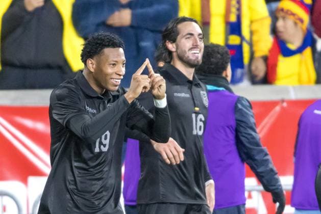 Ecuador and New Zealand in the United States Gonzalo Plata of Ecuador during a friendly match against New Zealand at Sports Illustrated in Harrison, United States, on the afternoon of Tuesday, November 18, 2025. HARRISON NJ United States Copyright: xWilliamxVolcovx