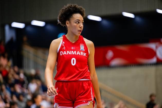 Denmark v Greece, FIBA Women™s EuroBasket qualifiers, Gentofte, Denmark Gentofte, Denmark. 18th, November 2025. Julianna Okosun (0) of Denmark seen during the FIBA Women™s Eurobasket qualifier match between Denmark and Greece at Gentofte Hallen in Gentofte. Denmark, Gentofte  Copyright: xGonzalesxPhoto TobiasxJorgensenx