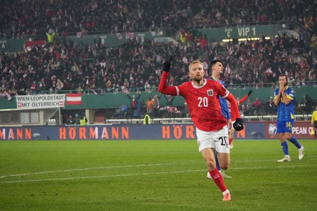 Football Austria, FIFA World Cup Qualification Europe UEFA 2026, Matchday 10 ÖFB Austria vs Bosnia and Herzegovina NFSBIH Ernst Happel Stadium Vienna, Austria Konrad Laimer Austria, 20 with the supposed 1 1 VAR check, foul, goal, goal celebration, cheers Copyright: xLukasxBierederx