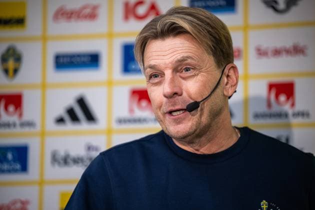 251119 Head coach Tony Gustavsson of the Swedish women s national football team at a press conference on November 19, 2025 in Stockholm Photo Johanna Säll BILDBYRAN kod JL JL0571 fotboll football soccer fotball nations league uefa womens nations league presskonferens press conference sverige sweden dam bbeng  Copyright: JOHANNAxSÄLL BB251119BB316