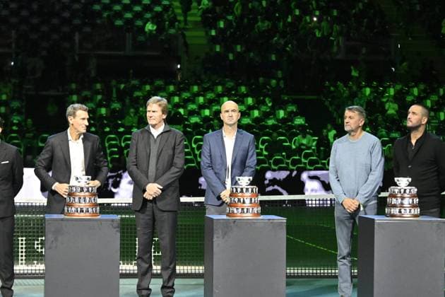 Davis Cup Finale 2025 Bologne - Davis Cup Finale 2025 Bologne - 19 11 2025 - Ceremonie Hommage Nicolas Pilic - Croatie en presence Madame Pilic, sa fille, president de la Federartion Internationale de tennis, Novak Djokovic, Boris Becker, Lubjicic, Andrea Gaudenzi, Gilles Moretton, et de nombreux Champions Bologne  Copyright: xChryslenexCaillaud Pznewsx