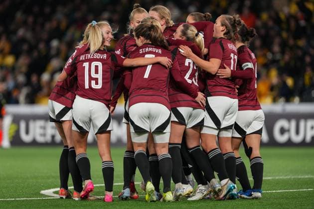 Switzerland UEFA Women s Europa Cup 2025 26 1 8 final, BSC YB Women vs AC Sparta Praha Stadion Wankdorf, Bern Franny Cerna 22 Sparta Praha cheers after their goal with Team Bern Stadion Wankdorf Bern Switzerland Copyright: xKjetilxWaberx
