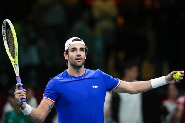 Matteo Berrettini celebrates for the victory at the end of the Davis Cup Finals 2025 Quarterfinals match between Matteo Berrettini (Italy) and Jurij Rodionov (Austria) at Bologna Fiere, Bologna, Italy - November 19, 2025. - Tennis.  Copyright: xMassimoxPaolone LaPressex
