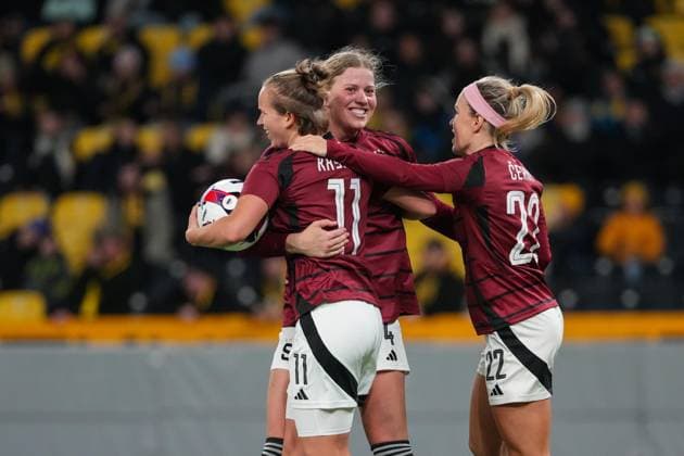 Switzerland UEFA Women s Europa Cup 2025 26 1 8 final, BSC YB Women vs AC Sparta Praha Stadion Wankdorf, Bern Michaela Khyrova 11 Sparta Praha celebrates after her goal for 3 0 with Franny Cerna 22 Sparta Praha and Antonie Starova 7 Sparta Praha Bern Stadion Wankdorf Bern Switzerland Copyright: xKjetilxWaberx