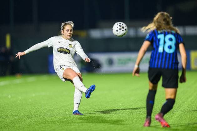 251119 Alice Bergström of Häcken during the UEFA Women s Europa Cup between Inter and Häcken on November 19, 2025 in Milano Photo Daniel Stiller BILDBYRAN kod DS DS0528 fotboll football soccer fotball europa cup inter häcken uefa womens europa cup dam bbeng  Copyright: DANIELxSTILLER BB251119DS022