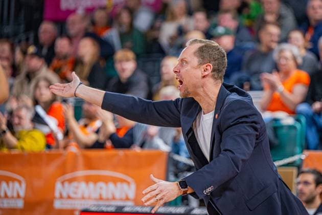 Basketball FIBA Europe Cup, Season 2025 2026, Men, Main Round, Group Stage, Matchday 6, 19 11 2025, RASTA Vechta Dinamo BDS Sassari Christian Held Head Coach RASTA Vechta during the game Vechta RASTA Dome Lower Saxony Germany