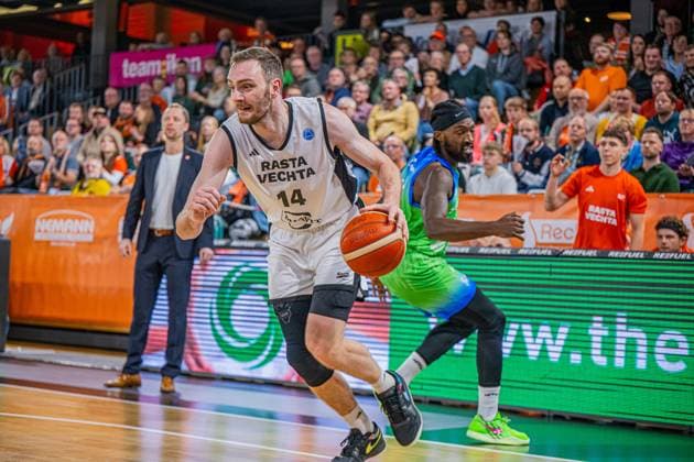 Basketball FIBA Europe Cup, Season 2025 2026, Men, Main round, Group stage, 6 Matchday, 19 11 2025, RASTA Vechta Dinamo BDS Sassari Philipp Herkenhoff 14 RASTA Vechta in action Vechta RASTA Dome Lower Saxony Germany
