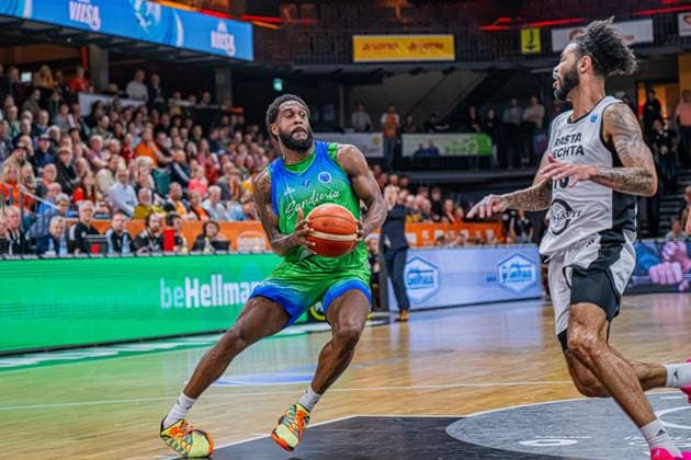 Basketball FIBA Europe Cup, Season 2025 2026, Men, Main Round, Group Stage, Matchday 6, 19 11 2025, RASTA Vechta Dinamo BDS Sassari Carlos Marshall 2 Dinamo BDS Sassari in action Vechta RASTA Dome Lower Saxony Germany