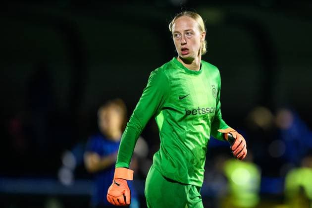 251119 Goalkeeper Cecilia Runarsdottir of Inter during the UEFA Women s Europa Cup between Inter and Häcken on November 19, 2025 in Milano Photo Daniel Stiller BILDBYRAN kod DS DS0528 fotboll football soccer fotball europa cup inter häcken uefa womens europa cup dam bbeng  Copyright: DANIELxSTILLER BB251119DS026