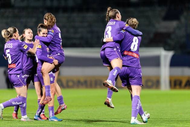WOMEN SOCCER - EC, A.Wien vs Anderlecht VIENNA,AUSTRIA,19.NOV.25 - WOMEN SOCCER - UEFA Women s Europa Cup, round of 16, FK Austria Wien vs RSC Anderlecht. Image shows the rejoicing of A.WIen with Katharina Schiechtl (A.Wien).  GEPAxpictures xArminxRauthner