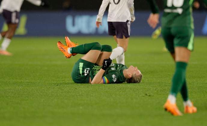 Photo devastated Alexandra POPP Wolfsburg Womens Champions League on Wed 19 11 2025 VfL Wolfsburg Manchester United