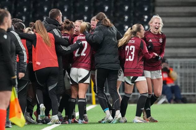 Switzerland UEFA Women s Europa Cup 2025 26 1 8 final, BSC YB Women vs AC Sparta Praha Stadion Wankdorf, Bern Michaela Khyrova 11 Sparta Praha celebrates after scoring the winning goal with Team Bern Stadion Wankdorf Bern Switzerland Copyright: xKjetilxWaberx