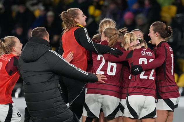 Switzerland UEFA Women s Europa Cup 2025 26 1 8 final, BSC YB Women vs AC Sparta Praha Stadion Wankdorf, Bern AC Sparta Praha players after beating BSC YB Women and reaching the 1 4 final Bern Stadion Wankdorf Bern Switzerland Copyright: xKjetilxWaberx