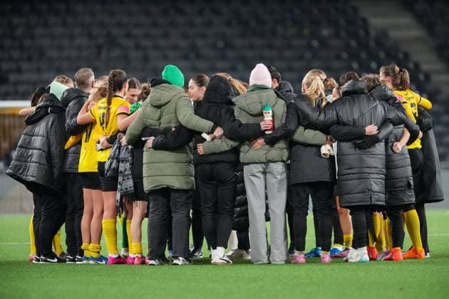 Switzerland UEFA Women s Europa Cup 2025 26 1 8 final, BSC YB Women vs AC Sparta Praha Stadion Wankdorf, Bern BSC YB Women players after the defeat against AC Sparta Praha and the elimination in the 1 8 final Bern Stadion Wankdorf Bern Switzerland Copyright: xKjetilxWaberx