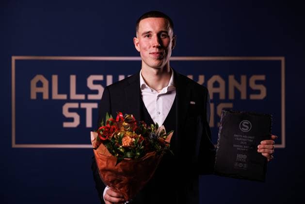 251119 Kalmar FFs goalkeeper Samuel Brolin poses for a portrait with the prize for the goalkeeper of the year in Superettan during Allsvenskans Grand Prize on November 19, 2025 in Stockholm  Copyright: CAISAxRASMUSSEN BB251119BB427