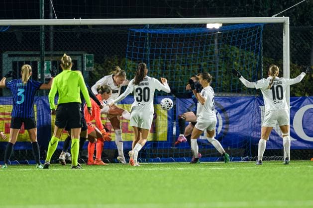 251119 Stine Sandbech of Häcken during the UEFA Women s Europa Cup between Inter and Häcken on November 19, 2025 in Milano Photo Daniel Stiller BILDBYRAN kod DS DS0528 fotboll football soccer fotball europa cup inter häcken uefa womens europa cup dam bbeng  Copyright: DANIELxSTILLER BB251119DS031