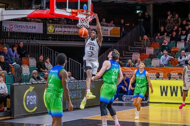 Basketball FIBA Europe Cup, Season 2025 2026, Men, Main Round, Group Stage, 6 Matchday, 19 11 2025, RASTA Vechta Dinamo BDS Sassari Malcolm Dandridge 23 RASTA Vechta at Dunk Vechta RASTA Dome Lower Saxony Germany