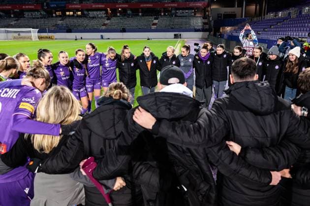 WOMEN SOCCER - EC, A.Wien vs Anderlecht VIENNA,AUSTRIA,19.NOV.25 - WOMEN SOCCER - UEFA Women s Europa Cup, round of 16, FK Austria Wien vs RSC Anderlecht. Image shows the team of A.Wien.  GEPAxpictures xArminxRauthner