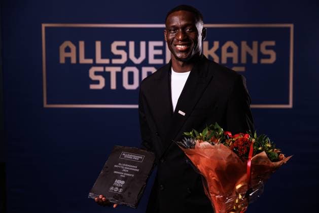 251119 GAIS Ibrahim Diabate poses for a portrait with the award for the Scorer of the Year during Allsvenskans Grand Prize on November 19, 2025 in Stockholm  Copyright: CAISAxRASMUSSEN BB251119BB436