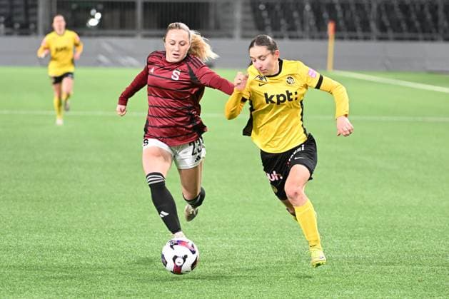 BERN, SWITZERLAND NOVEMBER 19 Elizabeth Ospeck of Sparta Praha l against Malaurie Granges of Young Boys r during the UEFA Women s Europa Cup 2025 26 Round of 16 Second Leg match between BSC Young Boys and AC Sparta Praha at Stadion Wankdorf on November 19, 2025 in Bern, Switzerland Bern Stadion Wankdorf Bern Switzerland Copyright: xJustPictures.ch ManuelxWinterbergerx jp-en-EuSpIm-MWI_5511