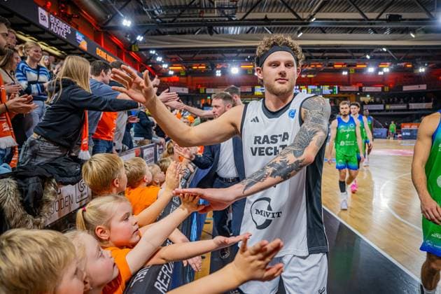 Basketball FIBA Europe Cup, Season 2025 2026, Men, Main Round, Group Stage, Matchday 6, 19 11 2025, RASTA Vechta Dinamo BDS Sassari Booker Coplin 30 RASTA Vechta after the game Vechta RASTA Dome Lower Saxony Germany