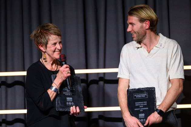 251119 Mjällbys Agneta Rydell receives the award for Referee Friend of the Year and GAIS August Wängberg receives the Judges Award during Allsvenskans Grand Prize on November 19, 2025 in Stockholm  Copyright: EMMAxWALLSKOG BB251119EW052