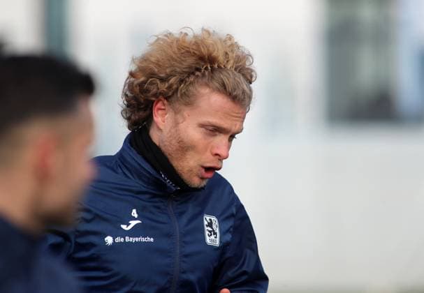 Football, Men, 3 Liga, Season 2025 2026, TSV 1860 Munich, Training Jesper Verlaat TSV 1860 Munich Head, Portrait while running, Mouth open