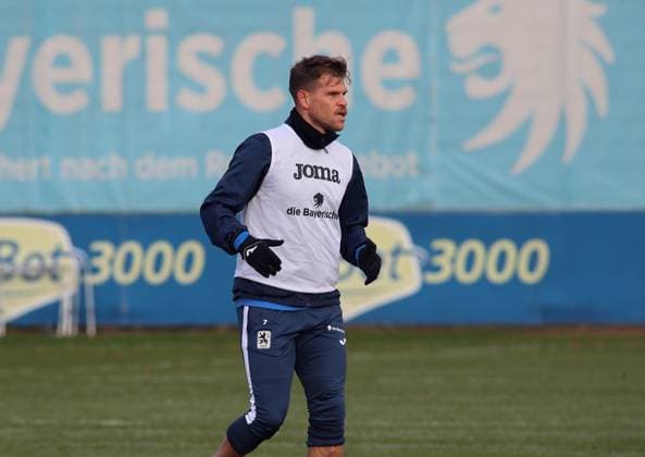 Football, Men, 3 Liga, Season 2025 2026, TSV 1860 Munich, Training Florian Niederlechner TSV 1860 Munich head, upper body