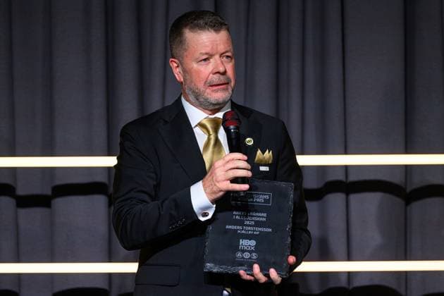 251119 Mjällbys coach Anders Torstensson receives the award for Coach of the Year during Allsvenskans Grand Prize on November 19, 2025 in Stockholm  Copyright: EMMAxWALLSKOG BB251119EW062