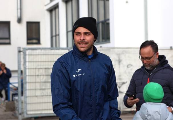 Football, Men, 3 Liga, Season 2025 2026, TSV 1860 Munich, Training Kevin Volland TSV 1860 Munich looking to the right on the way to the training ground