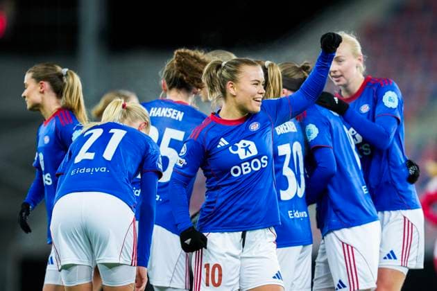 Football, Women s Champions League 2025 2026: Valerenga - St Pölten Oslo 20251119. Valerenga s Olaug Tvedten and teammates after the 2-0 goal for Tvedten during the Women s Champions League football match between Valerenga and St Pölten at Intility Arena. Photo: Fredrik Varfjell NTB Oslo Norway EDITORIAL USE ONLY. RESTRICTED USE FOR BETTING COMPANIES Ref:_SPOAEiWcokxDVI.jpg  Copyright: xFredrikxVarfjellx xNTBx