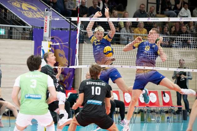 1 Volleyball Bundesliga Season 2025 2026 Cerebricks Volley Goats Mitteldeutschland vs TSV Haching Munich Halle, Germany November 19, 2025 In the picture from left Moritz Eckardt Haching , Florian Krenkel Haching , Patrick Rupprecht Haching , Samuel Schellenberg Bitterfeld and Jannis Wehry Bitterfeld Halle Saale SWH Arena Sachsen Anhalt Germany