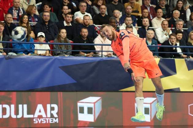 HANDBALL : Paris Saint Germain Vs FC Barcelone - Ligue des Champions - 19 11 2025 Aleix Gomez (FC Barcelone) ParisFrance  Copyright: xMichaelxBaucherx