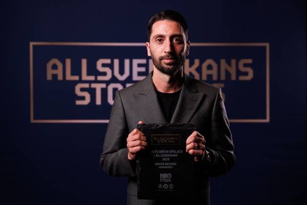 251119 Hammarbys Nabil Besara poses for a portrait with the award for the Player of the Year in Allsvenskan during Allsvenskans Grand Prize on November 19, 2025 in Stockholm  Copyright: CAISAxRASMUSSEN BB251119BB510