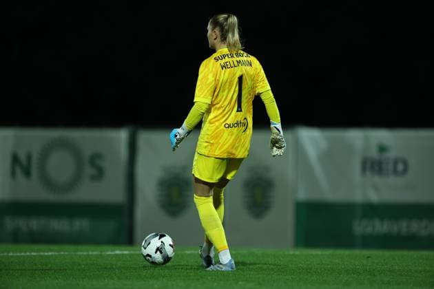 Anna Wellmann ( Sporting CP Womens team ) in action during the match between Sporting CP Womens team and Glasgow City LFC Womens team, valid for UEFA Womens Europa Cup 2025 2026 - round of 16 at Estadio Aurelio Pereira on 19 November 2025. Lisboa Estadio Aurelio Pereira Alcochete Portugal Copyright: xIMAGOx xPRIMExSPORTSxIMAGESx xFILIPExOLIVEIRAx