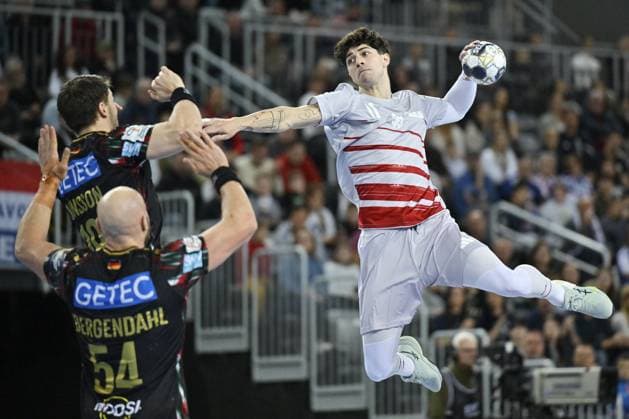 Croatia, Zagreb, 191125. Arena Zagreb. Handball match of the 8th round of the Machineseeker EHF Champions League, RK Zagreb - SC Magdeburg. In the photo: Giorgi Tskhovrebadze. Photo: Boris Kovacev CROPIX Copyright: xxBorisxKovacevx zagreb_magdeburg06-191125