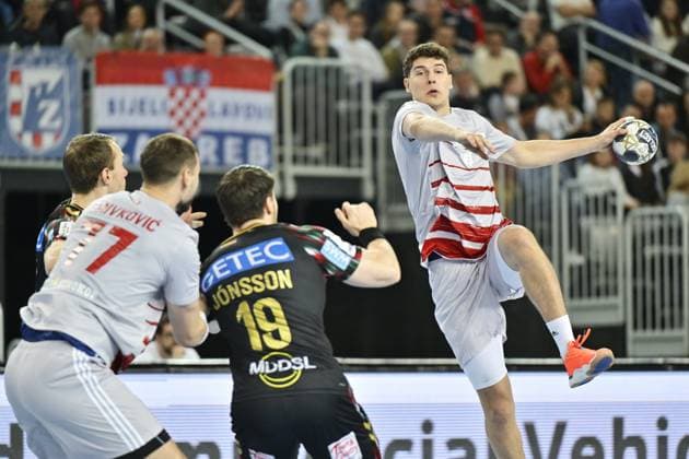 Croatia, Zagreb, 191125. Arena Zagreb. Handball match of the 8th round of the Machineseeker EHF Champions League, RK Zagreb - SC Magdeburg. In the photo: Luka Lovre Klarica. Photo: Boris Kovacev CROPIX Copyright: xxBorisxKovacevx zagreb_magdeburg08-191125