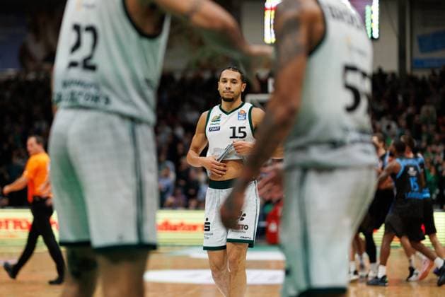 Jordan Roland Gladiators Trier disappointed, Vet Concept Gladiators Trier vs Science City Jena, Basketball, easyCredit BBL, Matchday 8, Season 2025 2026, 19 11 2025 Vet Concept Gladiators Trier vs Science City Jena, Basketball, easyCredit BBL, Matchday 8, Season 2025 2026, 19 11 2025 Copyright: xEibner-Pressefoto AlexanderxNeisx EP_ANS