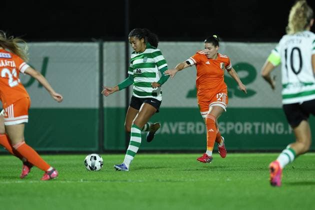 Leonete Correia ( Sporting CP Womens team ) in action during the match between Sporting CP Womens team and Glasgow City LFC Womens team, valid for UEFA Womens Europa Cup 2025 2026 - round of 16 at Estadio Aurelio Pereira on 19 November 2025. Lisboa Estadio Aurelio Pereira Alcochete Portugal Copyright: xIMAGOx xPRIMExSPORTSxIMAGESx xFILIPExOLIVEIRAx