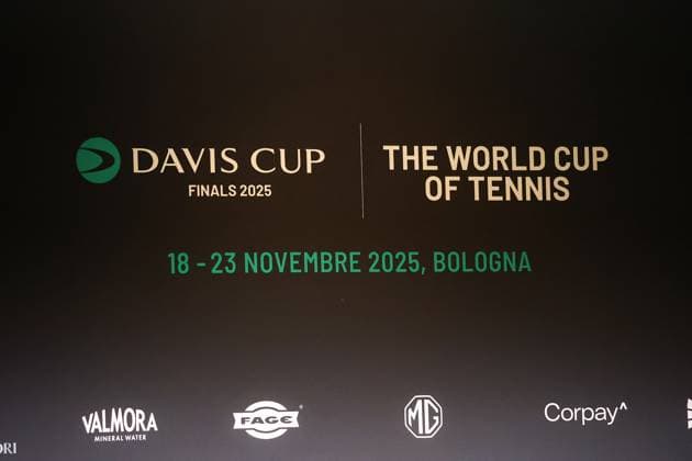 Davis Cup logo on tennis court during Davis Cup - Final Eight, International Tennis match in Bologna, Italy, November 19 2025  Copyright: xRobertaxCorradin IPAxSportx xipa-agency.netx xx IPA_68142360 IPA_Agency_IPA68142360