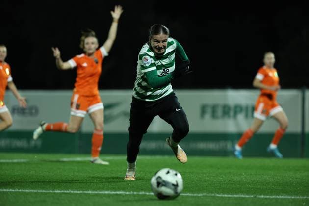 Telma Encarnacao ( Sporting CP Womens team ) in action during the match between Sporting CP Womens team and Glasgow City LFC Womens team, valid for UEFA Womens Europa Cup 2025 2026 - round of 16 at Estadio Aurelio Pereira on 19 November 2025. Lisboa Estadio Aurelio Pereira Alcochete Portugal Copyright: xIMAGOx xPRIMExSPORTSxIMAGESx xFILIPExOLIVEIRAx
