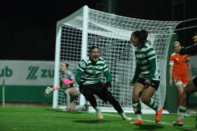 Telma Encarnacao ( Sporting CP Womens team ) celebrating a goal during the match between Sporting CP Womens team and Glasgow City LFC Womens team, valid for UEFA Womens Europa Cup 2025 2026 - round of 16 at Estadio Aurelio Pereira on 19 November 2025. Lisboa Estadio Aurelio Pereira Alcochete Portugal Copyright: xIMAGOx xPRIMExSPORTSxIMAGESx xFILIPExOLIVEIRAx