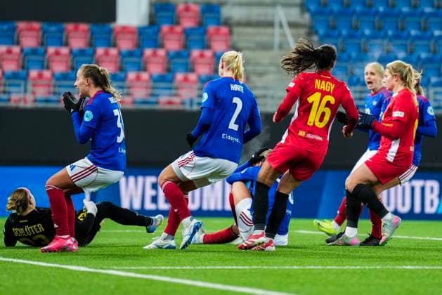 Football, Women s Champions League 2025 2026 Valerenga St Pölten Oslo 20251119 Valerenga s Saedis Heidarsdottir during the women s Champions League soccer match between Valerenga and St Pölten at Intility Arena Photo Fredrik Varfjell NTB Oslo Norway EDITORIAL USE ONLY RESTRICTED USE FOR BETTING COMPANIES  Copyright: xFredrikxVarfjellx xNTBx