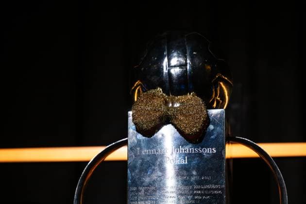 251119 Lennart Johanssons trophy during the Allsvenskan Grand Prix on November 19, 2025 in Stockholm  Copyright: EMMAxWALLSKOG BB251119EW086