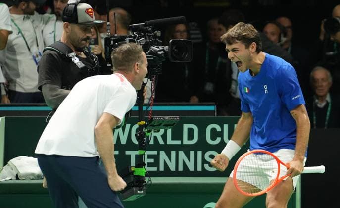 November 19, 2025, Bologna, Bretagne, Italy: Flavio Cobolli of Italia during the Davis Cup 2025, Final 8, Tennis event on 19 November 2025 in Bologna, Italy - Photo Bologna Italy - ZUMAl193 20251119_zsp_l193_072 Copyright: xLaurentxLairysx