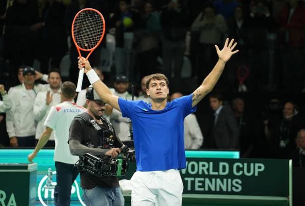November 19, 2025, Bologna, Bretagne, Italy: Flavio Cobolli of Italia during the Davis Cup 2025, Final 8, Tennis event on 19 November 2025 in Bologna, Italy - Photo Bologna Italy - ZUMAl193 20251119_zsp_l193_081 Copyright: xLaurentxLairysx