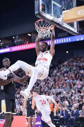 BASKET BALL : LDLC ASVEL vs AS Monaco - Turkish Airlines Euroligue - LDLC ARENA venue - Decines - 19 11 2025 Yoan Makoundou from Monaco with a dunk during the Turkish Airlines Euroleague match between LDLC ASVEL and AS Monaco at the LDLC ARENA venue in Decines, France on November 19th 2025  Copyright: xCYRILxALISTERxLESTAGEx
