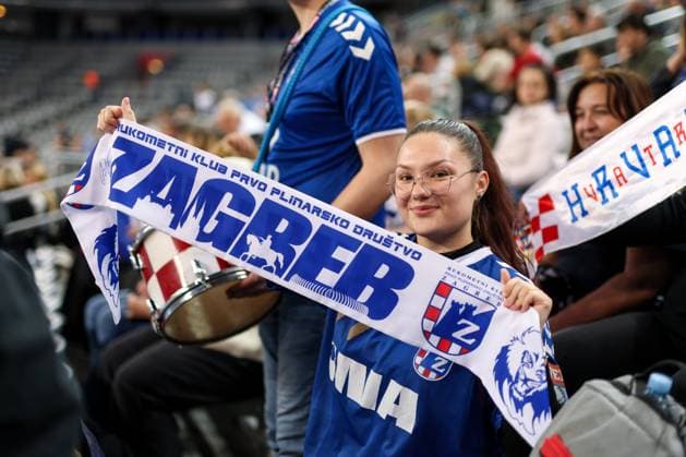 HC Zagreb v SC Magdeburg - EHF Champions League ZAGREB, CROATIA - NOVEMBER 19: Fan posing and cheering for HC Zagreb during the EHF Champions League match between HC Zagreb and SC Magdeburg at Arena Zagreb on November 19, 2025 in Zagreb, Croatia.  Igorxkralj PIXSELL