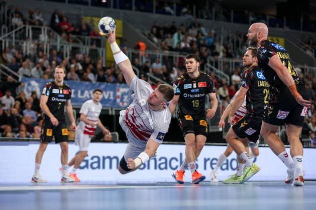 HC Zagreb v SC Magdeburg - EHF Champions League ZAGREB, CROATIA - NOVEMBER 19: Adin Faljic of HC Zagreb shoots a ball during the EHF Champions League match between HC Zagreb and SC Magdeburg at Arena Zagreb on November 19, 2025 in Zagreb, Croatia.  Igorxkralj PIXSELL